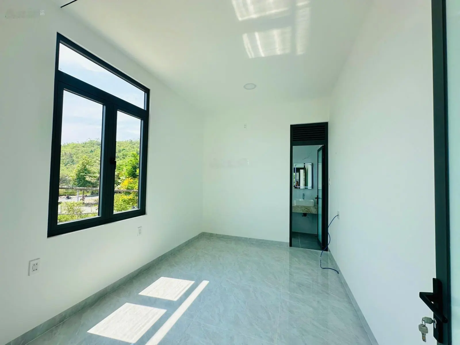 Hàng hiếm - bán căn góc 2 mặt tiền 2 tầng TĐC Đất Lành - Vĩnh Thái, Nha Trang vừa hoàn thiện
