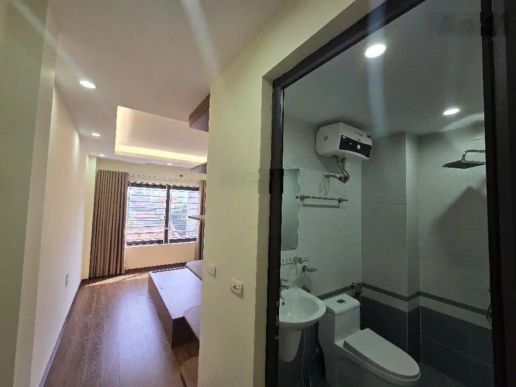 Bán nhà Phố Trạm Long Biên - 35m2x5T MT 3.7m, nhà mới full nội thất, có ô chờ thang máy đẹp