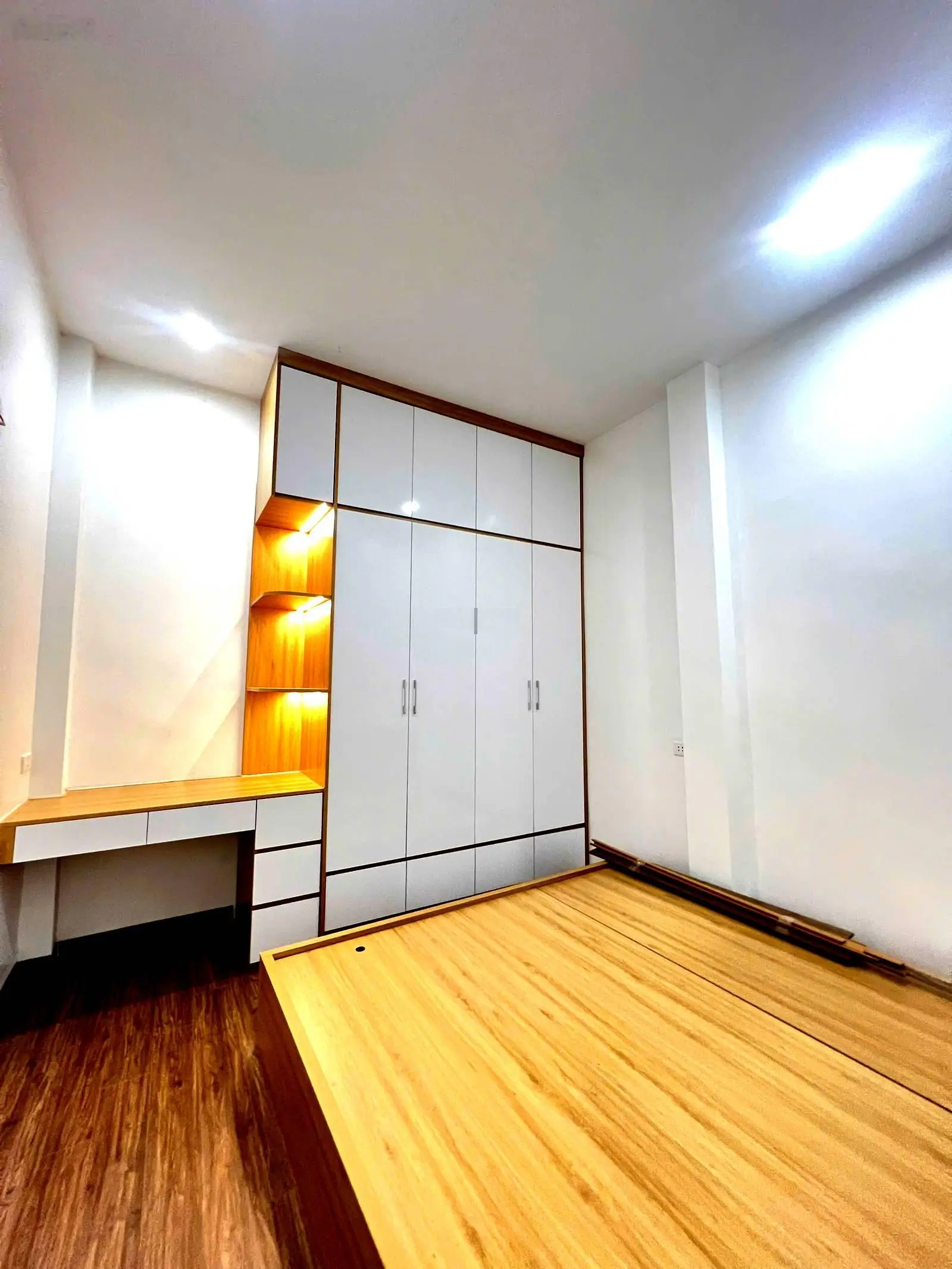 Bán nhà đống đa (lan bá khâm thiên) 40m 3tầng mt4m hai thoáng tặng fun nộithất trungtâm chỉ 4.95 tỷ