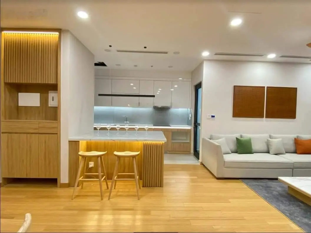 Chính chủ gửi bán căn hoa hậu, lô góc 2 mặt thoáng, ban công mát mẻ, giá rẻ nhất thị trường .