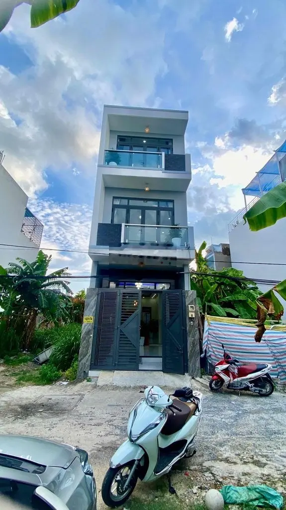 Quận 12, Nhà 3 lầu, hẻm xe hơi tới nhà, gần chung cư Thạnh Lộc mát mẻ
