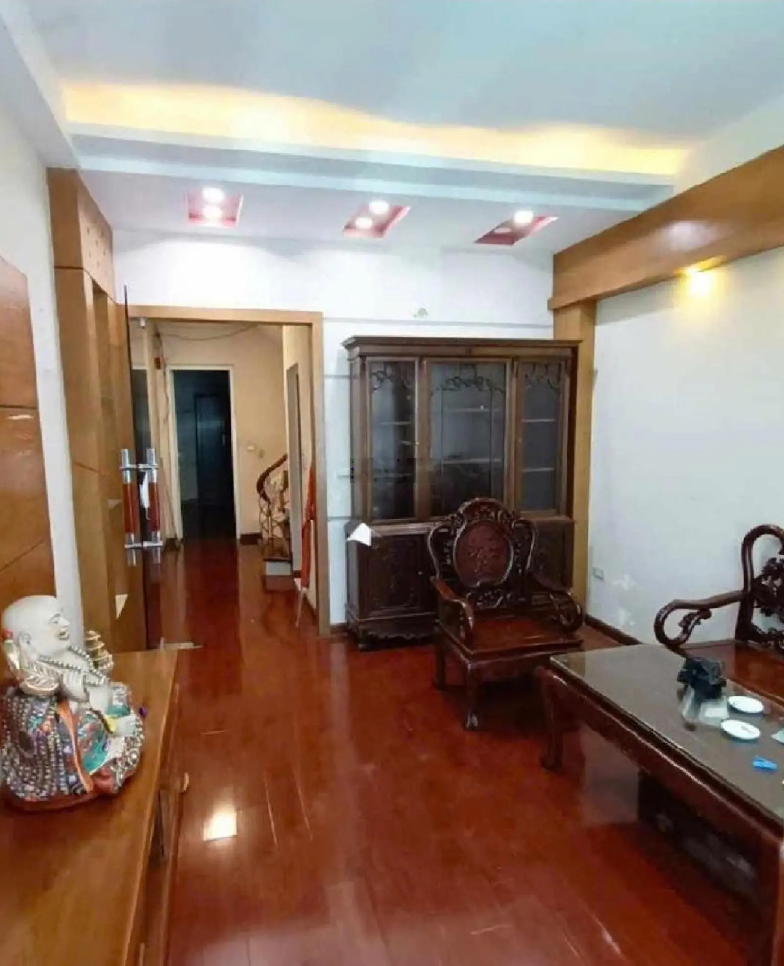 Bán nhà Cầu Giấy, vị trí đắc địa, ngõ thông , Gara oto tránh , kd sầm uất , DT 50M x 6T, giá 13 tỷ
