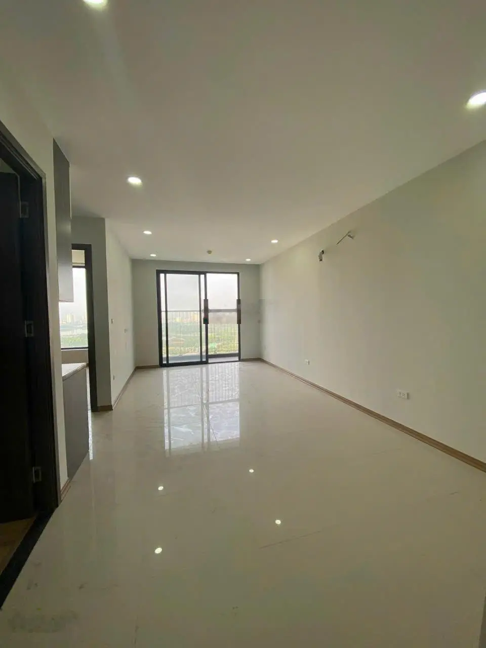 Căn hộ chung cư Rose Town giá 4,8 tỷ VND tại Hoàng Mai, Hà Nội