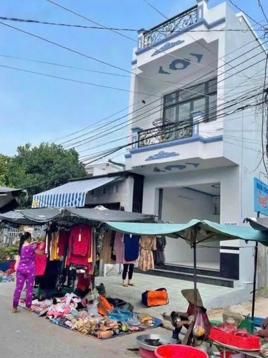 Hạ giá 100 triệu nhà 1trệt 1lầu SHR 5x27(135m2) full thổ cư .Giá 1ty3 (giá bán trong tuần)