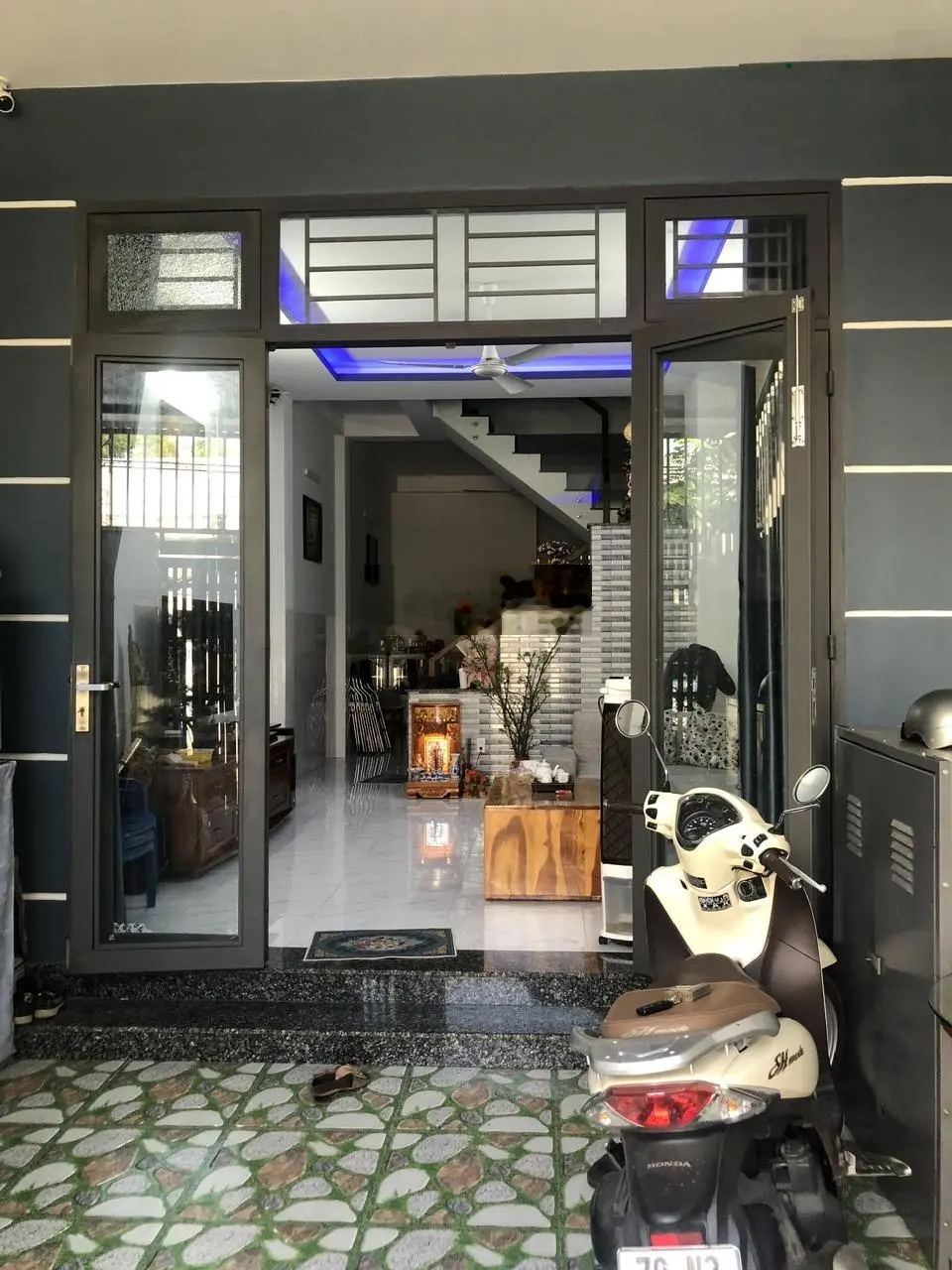 Chính chủ bán gấp nhà mặt tiền đường nguyễn thị định nối dài phước long nha trang