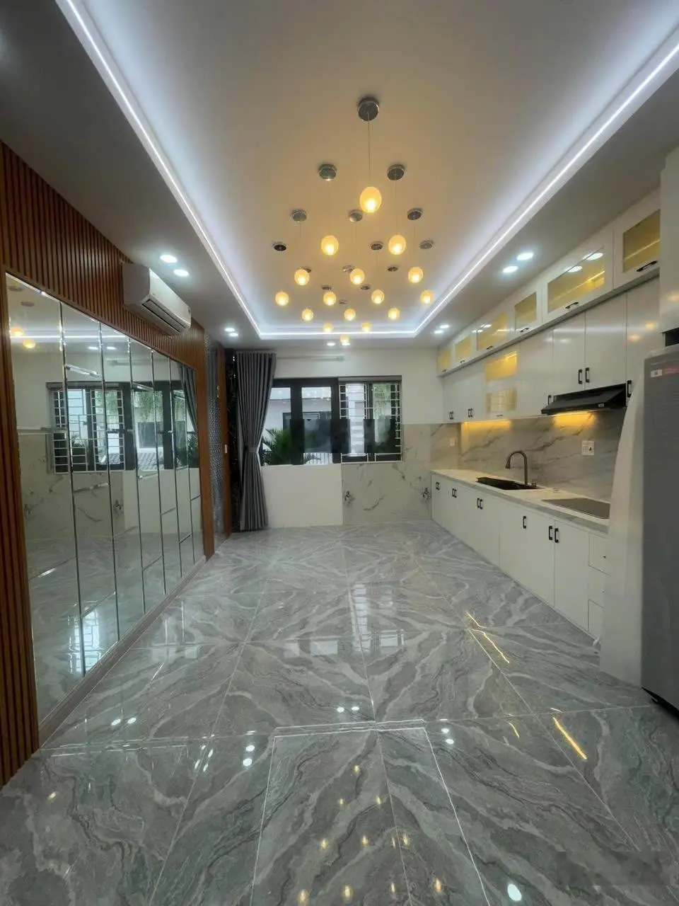 Nhà hẻm Trường Chinh, Tân Thới Nhất, DT: 4x18, trệt, lửng, 3 lầu