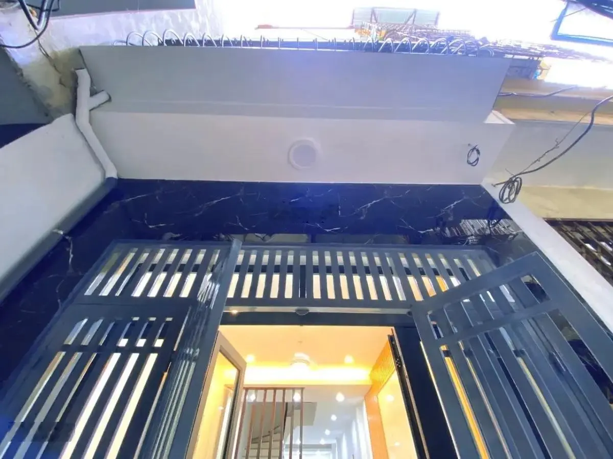 Trung Tâm Thanh Xuân - 40m2 - 7.3 tỷ - gần phố, chợ - giao thông thuận tiện - an sinh tốt - ở ngay