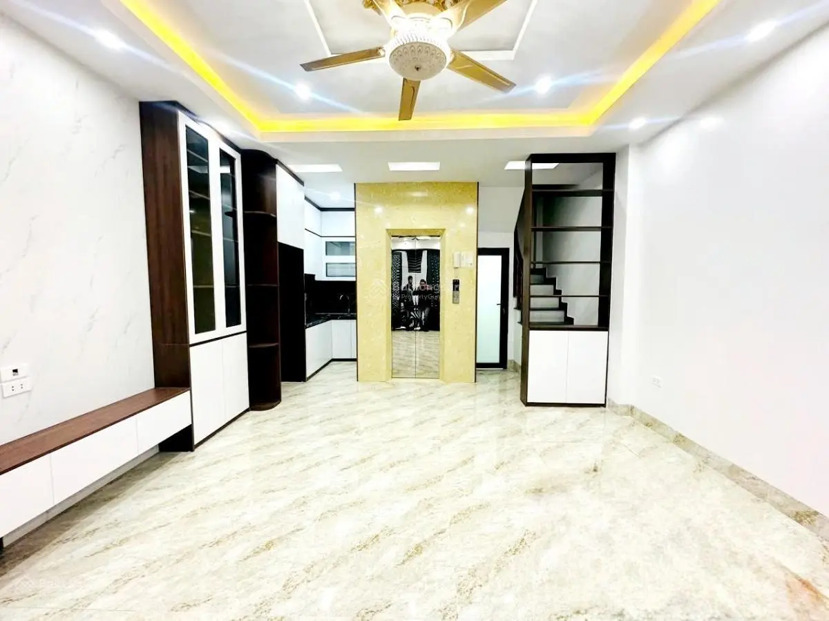 Tứ liên 37m 5 tầng xây mới thang máy thông sàn 2 mặt thoáng trước sau mặt tiền 4.8m sổ đỏ vuông