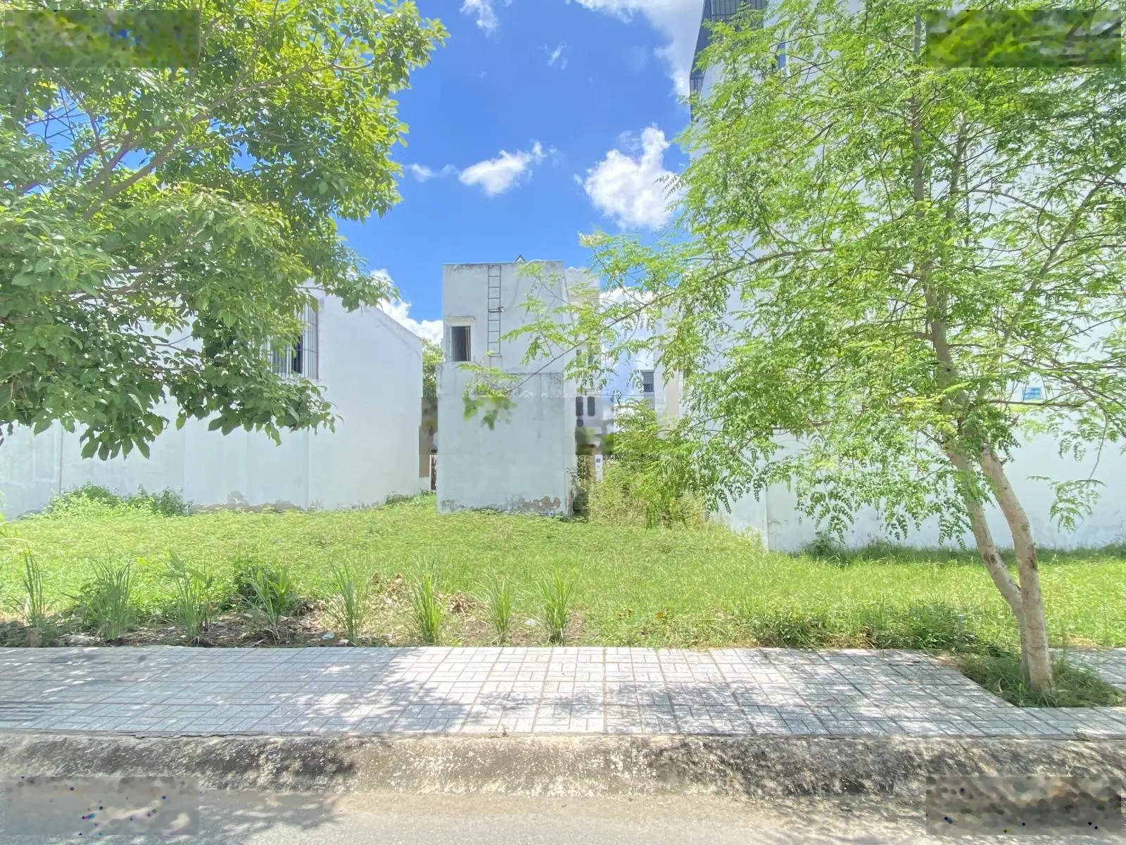 Bán đất Cát Tường Phú Sinh giá rẻ khu nhà nhiều DT: 4x14,3=57,2m2 SHR. Giá: 960tr bao sang tên