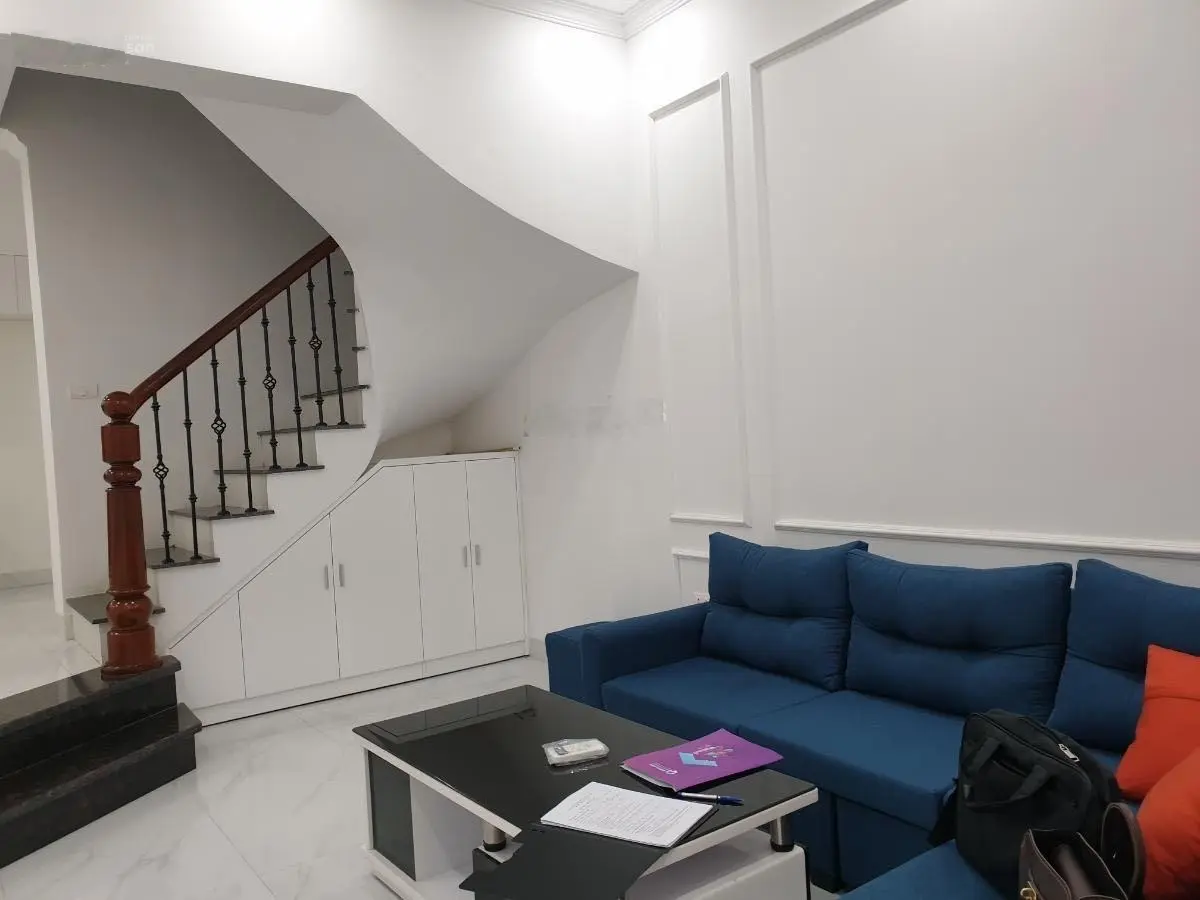 Siêu phẩm có 102! Ở sướng như khách sạn! Bán nhà phố Thịnh Quang 47m2 4 tầng chỉ 7,75 tỷ có TL
