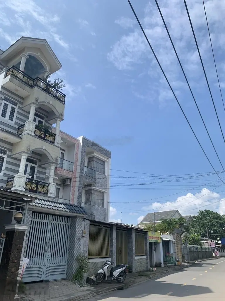 Mặt tiền, đất ở lớn 560m2, gần trung tâm hành chính huyện Hóc Môn(Lê Lợi-Quang Trung)