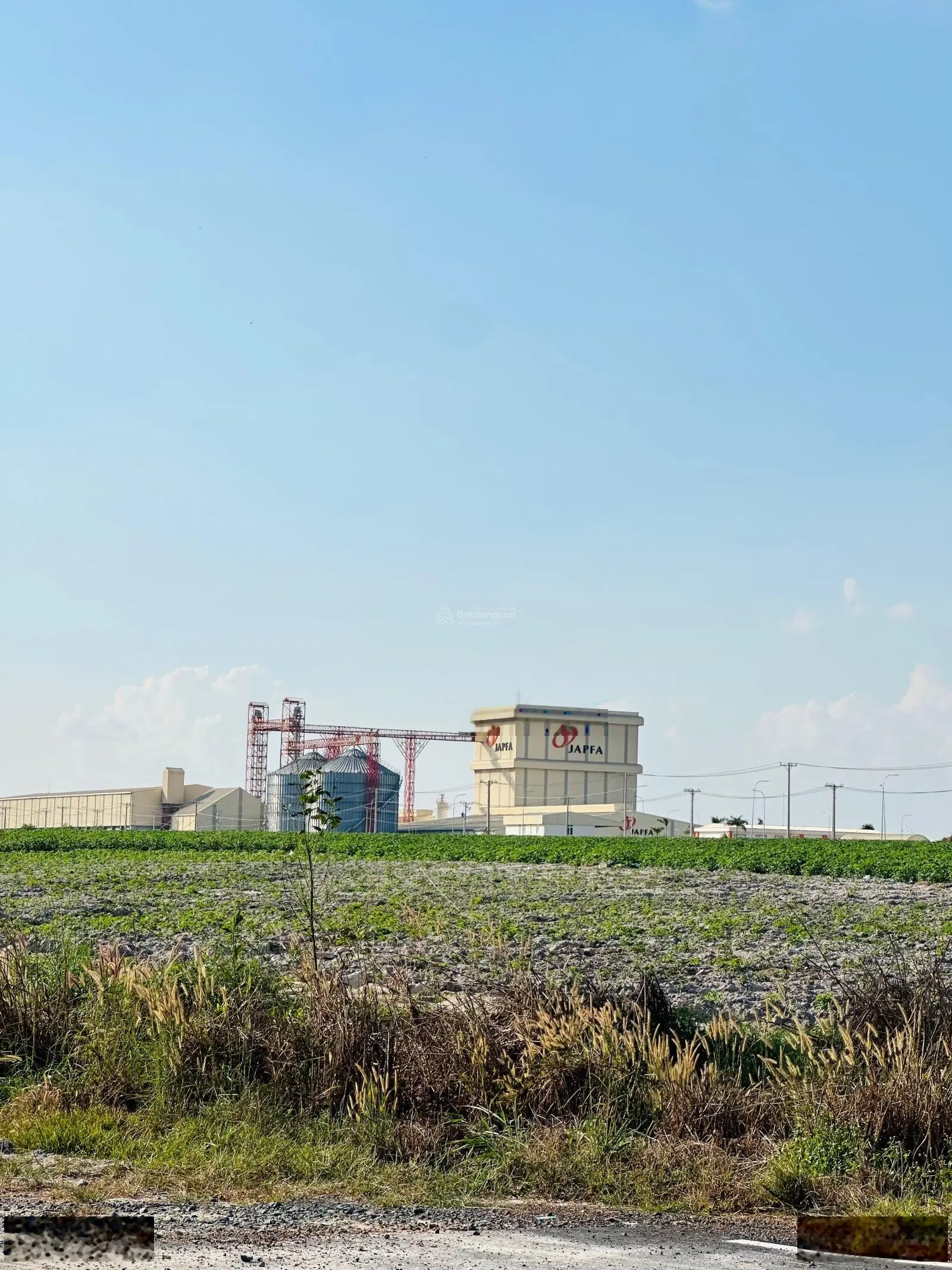 265.7m2 sát KCN Sikico Nhật Bản, gần đường 64m đang làm. Cực rẻ chỉ 500tr hơn xíu