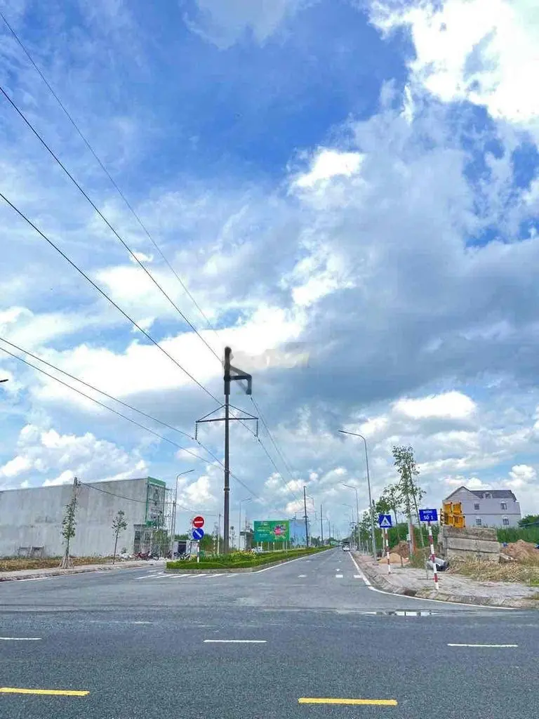 CHỈ CÒN 1 NỀN GIÁ TỐT LỘ 2 CHIỀU ĐS 1 KHU NGUYỄN HUỆ TNR NGÃ 7