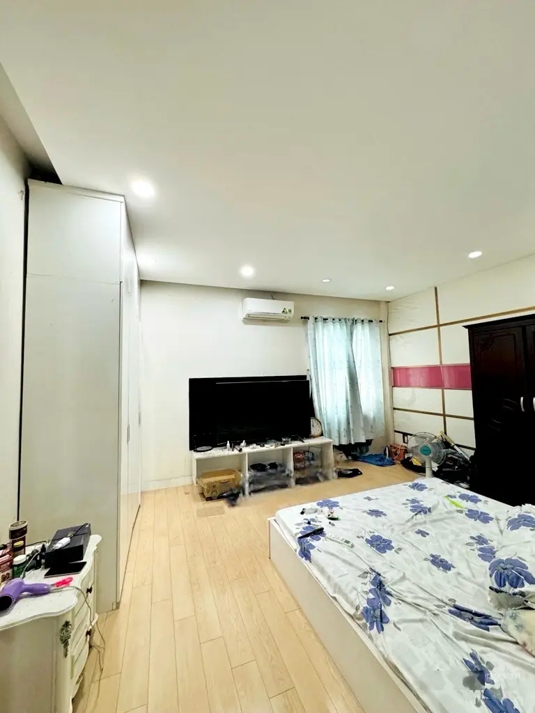 Mặt tiền 4 tầng khu vip Tên Lửa - 100m2 - đường 10m có lề - hoàn công - vị trí KD đa ngành