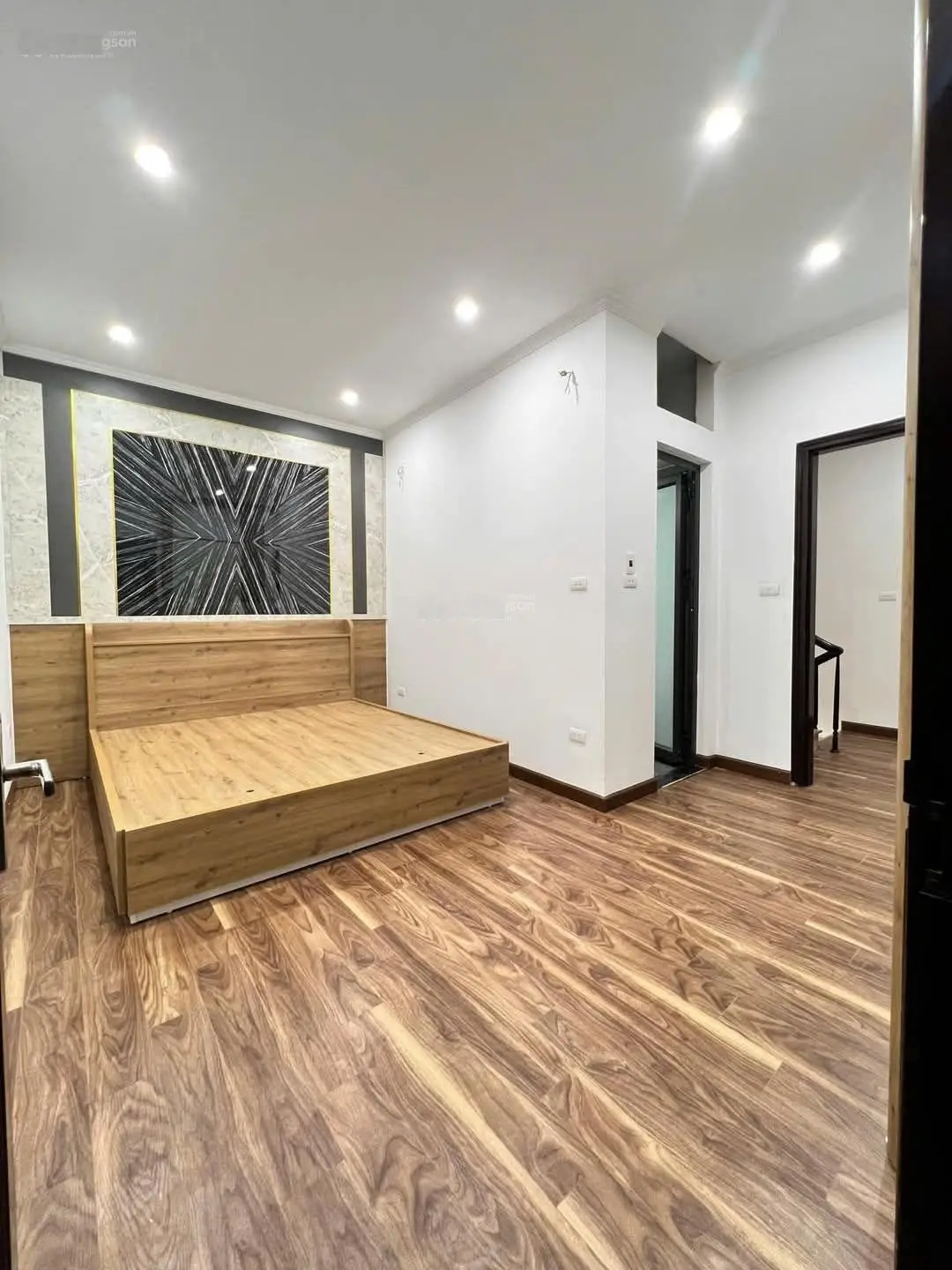 Bán nhà lô góc đại từ ,hoàng mai 35m giá 6,5 gần phố.