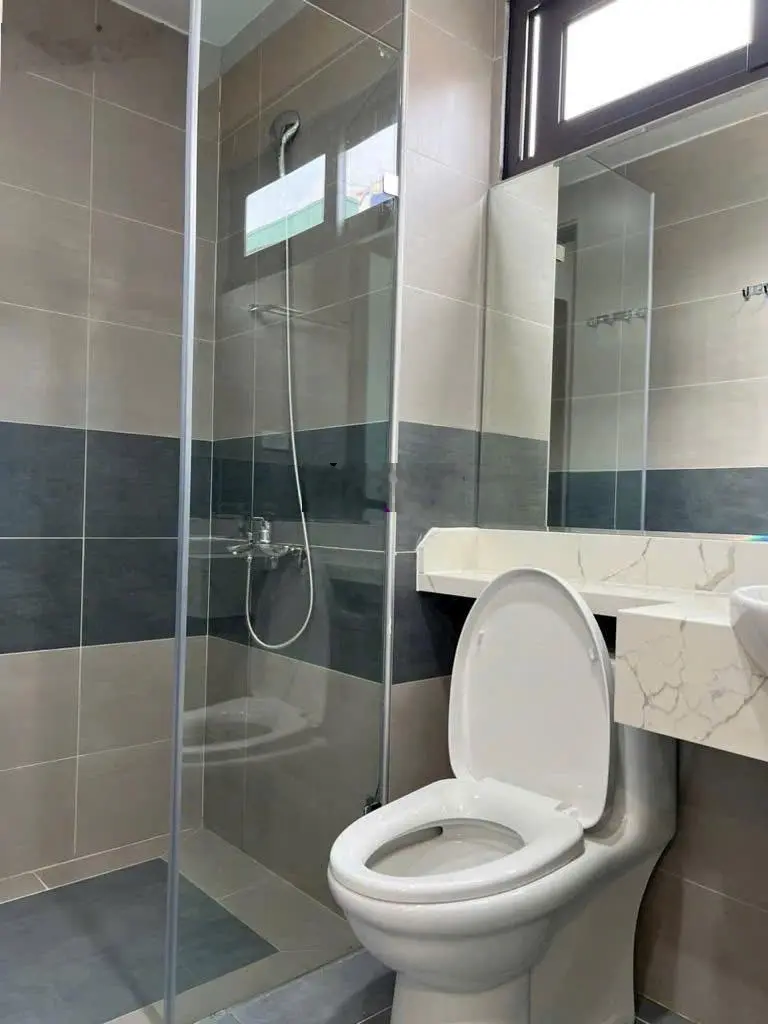 Bán nhà Lệ Mật, Long Biên, nhà mới cứng đang trong quá trình hoàn thiện, 5 tầng, ô tô đỗ cửa 5,5 tỷ