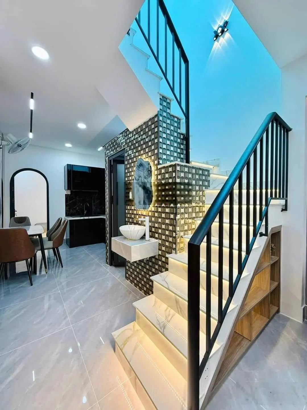 Nhà trong hẻm Hoa Sứ, P7, Phú Nhuận 2.6 tỷ DT 44m2 khu dân cư đông đúc - sổ riêng - đẩy đủ tiện ích