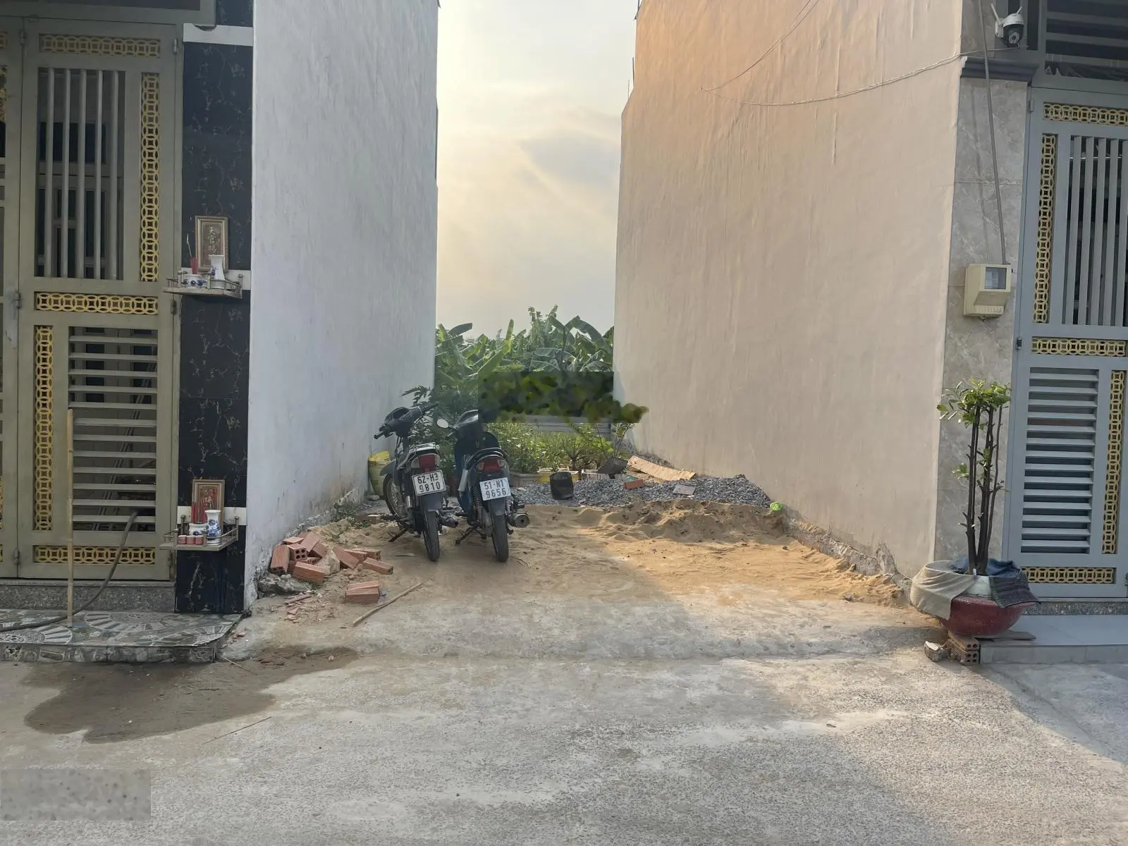 Cần tiền bán nhanh miếng đất ngay chợ phường 7, Bến Tre DT 99,9m2, SHR, full thổ cư