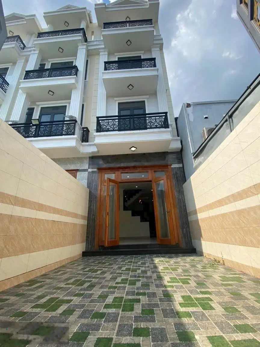 9,06 tỷ TL NHÀ 3.5 TẦNG CÓ SÂN MT 686 Quốc lộ 13, Hiệp Bình Phước,Thủ Đức đất: 74.9 m²
