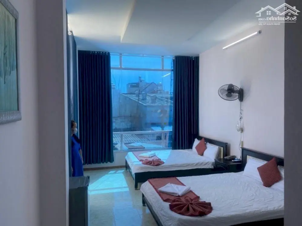 Bán khách sạn 5 tầng đường Nguyễn Trãi, Phan Thiết 357m2 giá 23 tỷ