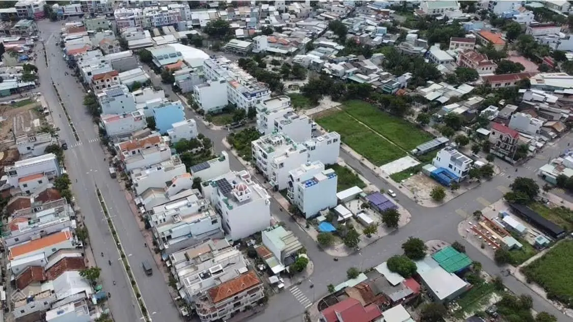 Đất nằm ngay trung tâm chợ đêm Thắng Lợi