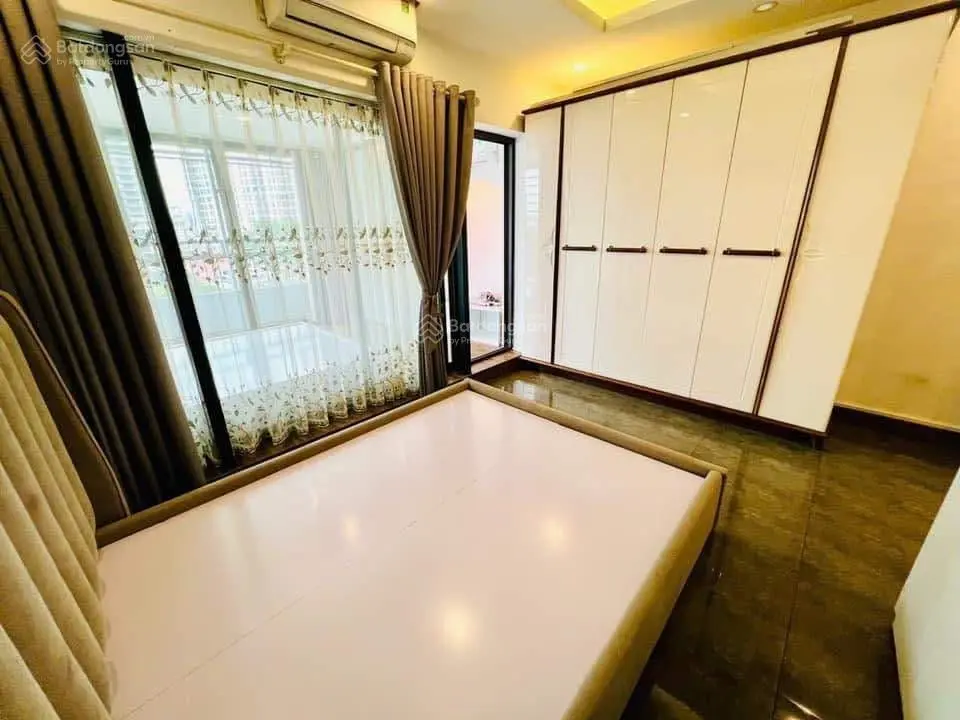Bán nhà: Đội Cấn quận Ba Đình - 5 tầng, kinh doanh, ôtô vào, diện tích 68m2, MT 5,2m, 9,4 tỷ