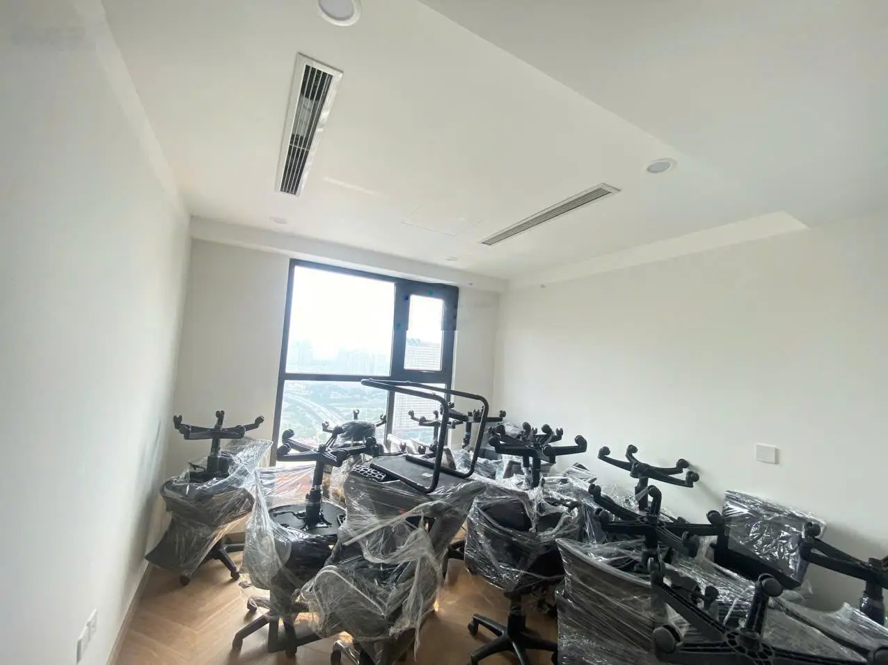 Cần bán căn hộ Sky Villa ban công Đông Nam duy nhất tại Dreamland Bonanza, 300m2 giá tốt chỉ 15 tỷ
