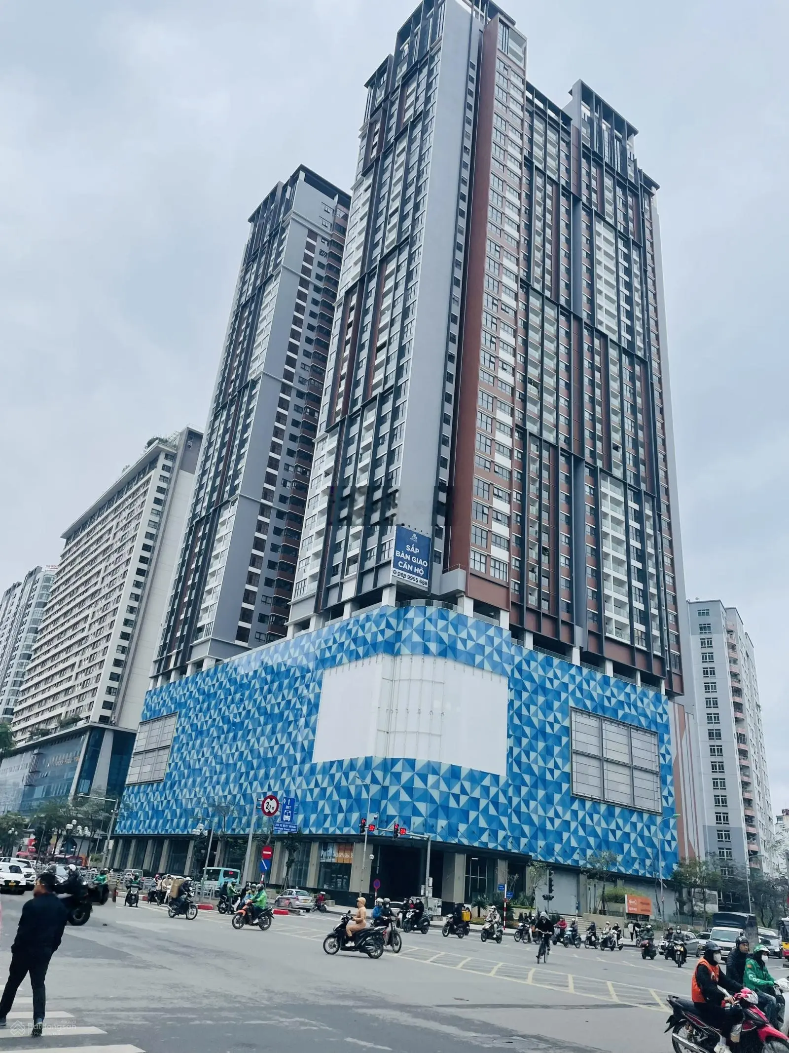 Bán căn góc 3 ngủ rộng 144m2 rộng đẹp nhất BRG Lê Văn Lương đã có sổ