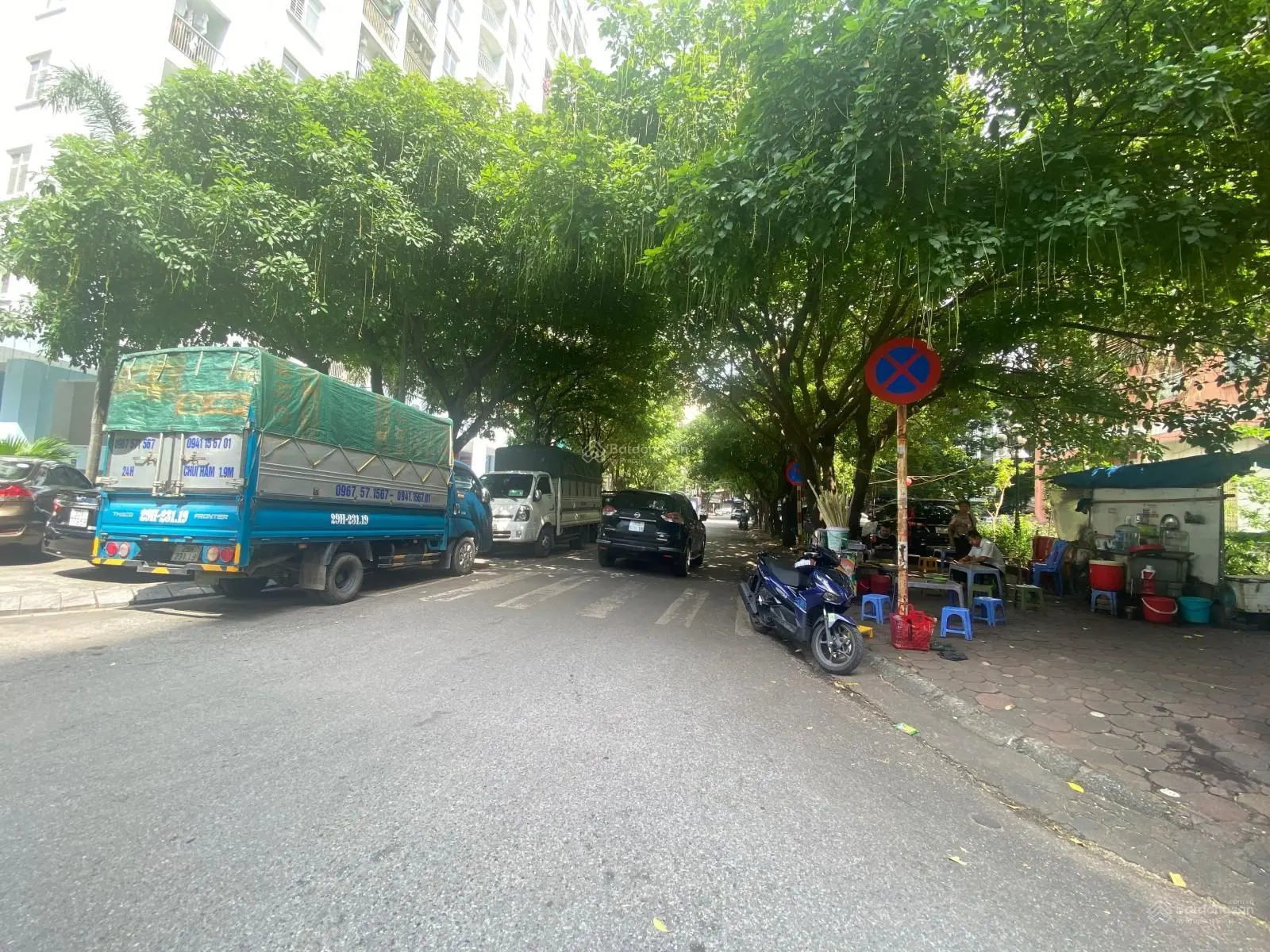 HIẾM!Bán gấp căn hộ Chung Cư phố Trần Đăng Ninh, Cầu Giấy 60m2 tầng thấp, 2 ngủ giá 3.68 tỷ
