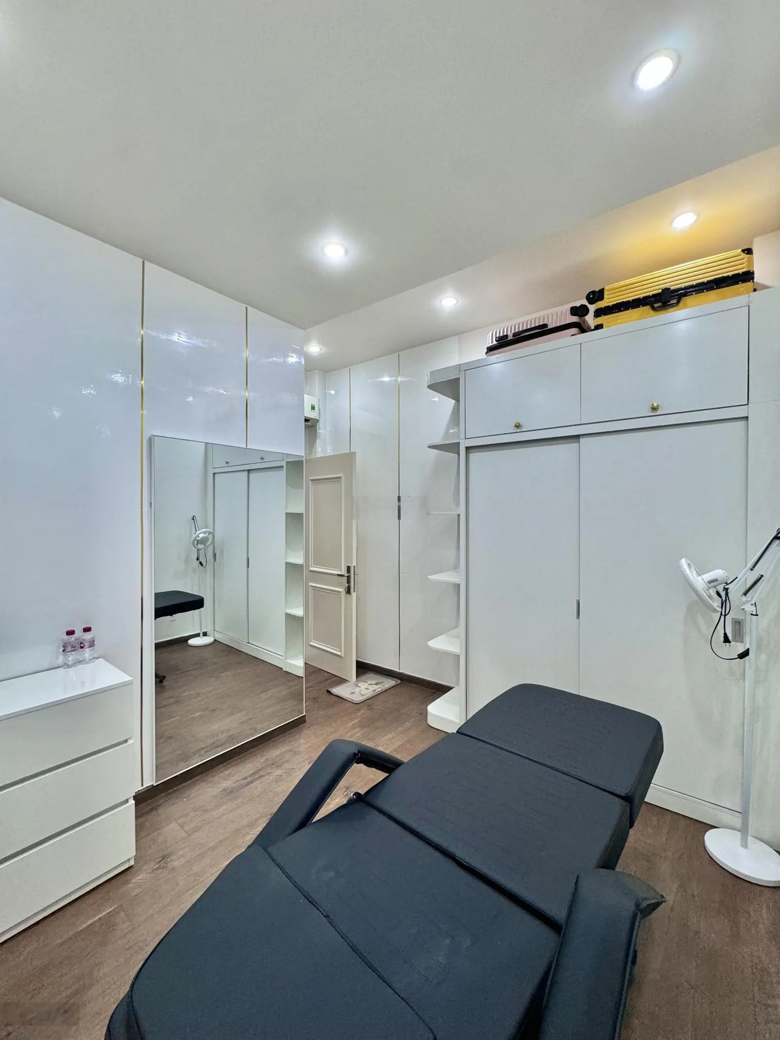 Bán nhà riêng 4PN, 4WC, 35m2 tại Âu Cơ, Phường 10, Tân Bình, 5,6 tỷ