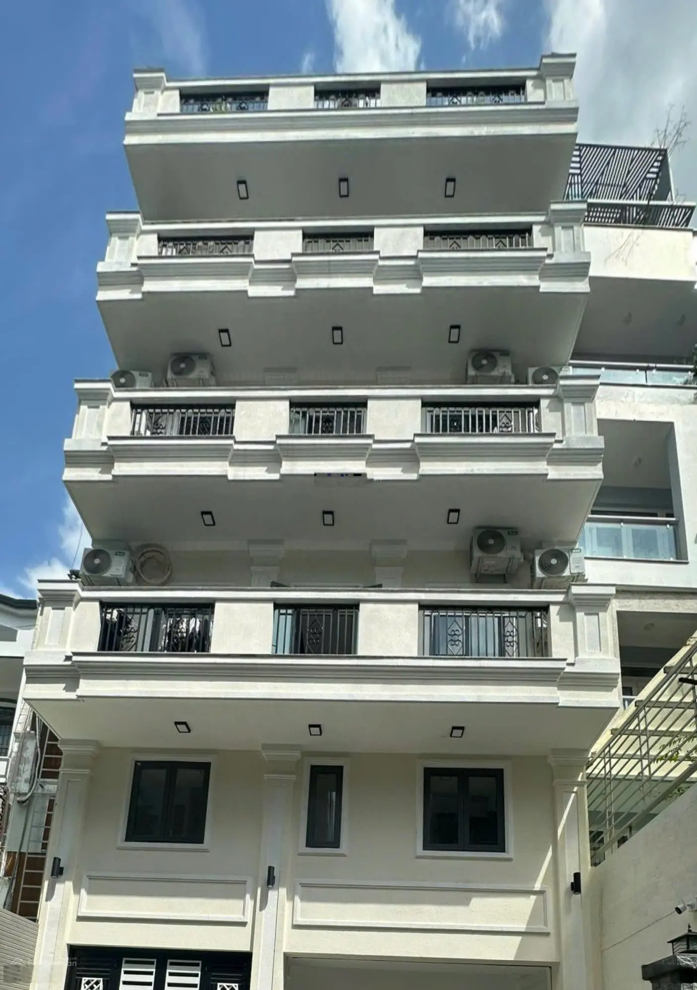 Giảm gấp 14 tỷ còn 12 tỷ, chính chủ bán nhà Đ 6 tầng, DTSD 300m2, còn TL, Nguyễn Thị Tần, Quận 8