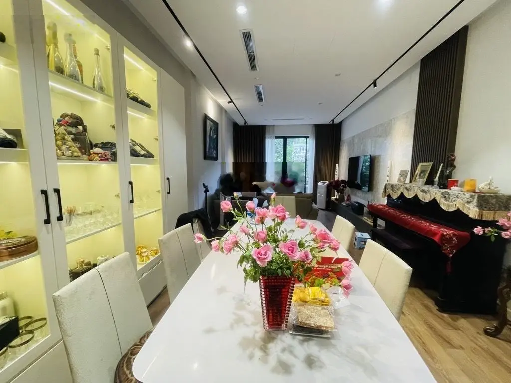 Bán nhà biệt thự đẹp Lạc Trung - Hai Bà Trưng, phân lô ô tô tránh, 2 thoáng, 95m2 x 4 tầng, 29 tỷ
