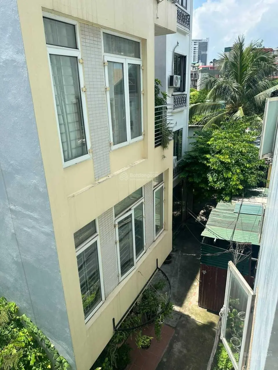 Bán nhà phố Đội Cấn - lô góc - 40m2 - 4 tầng - mặt tiền 4.8m - vị trí đẹp - 9 tỷ 0394 743 ***