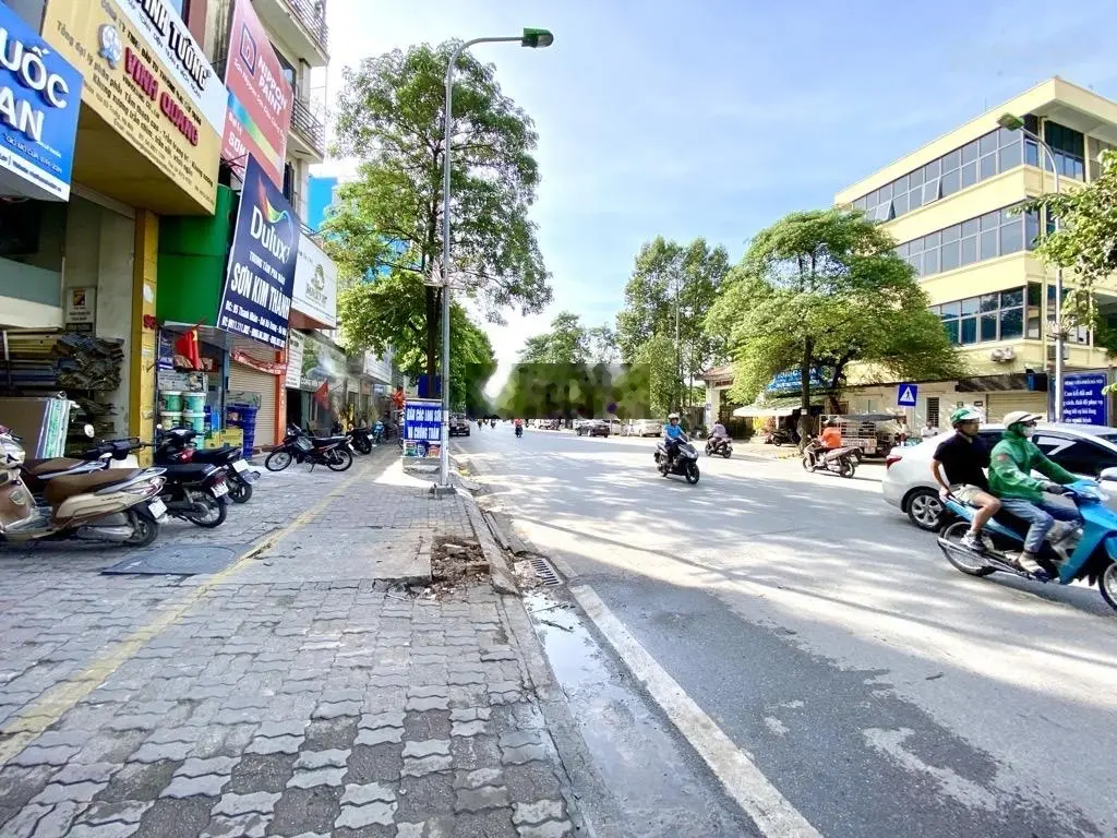 Siêu hiếm - mặt phố Thanh Nhàn - thang máy - vỉa hè - vị trí đẹp kinh doanh đắc địa