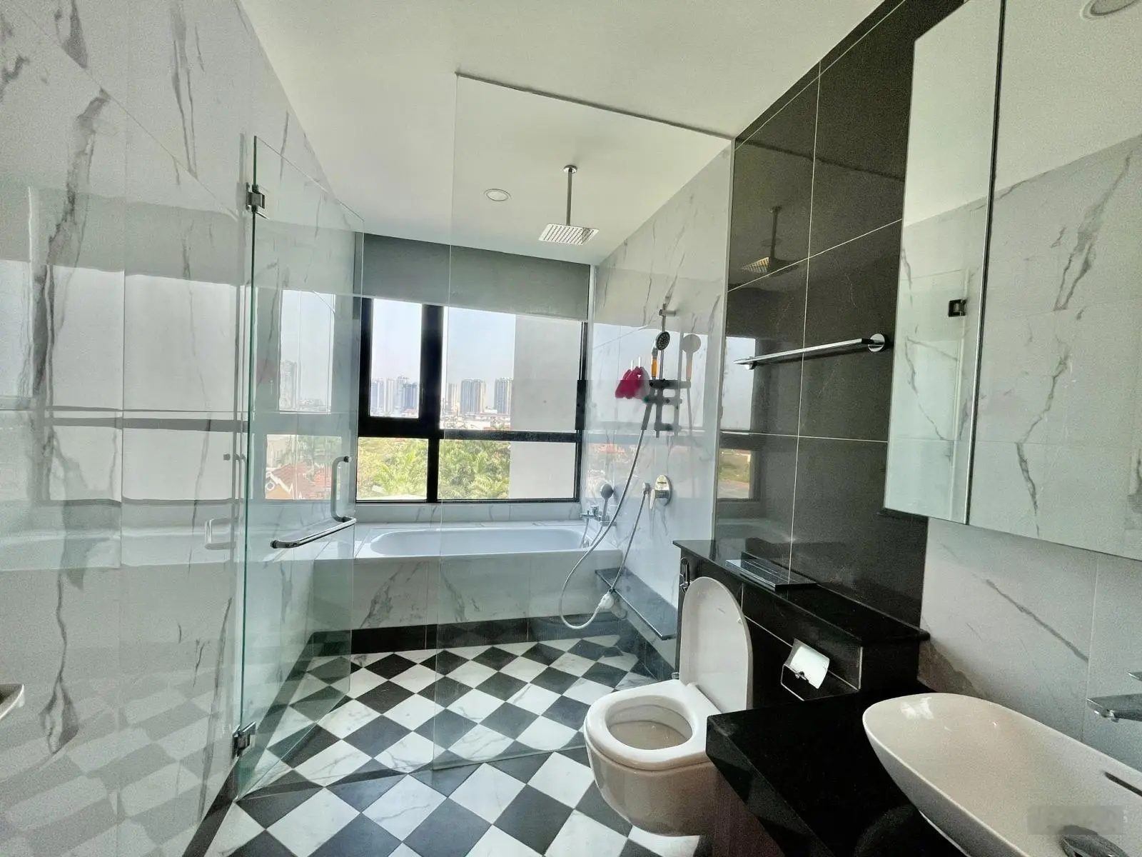 D'edge Thảo Điền: Căn 3 PN, 147 m2, thang máy riêng + view sông. Đang có HĐ thuê. Giá 16,5 tỷ