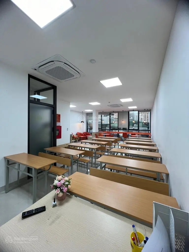 Bán tòa văn phòng phố khuất duy tiến - ngụy như kontum 9 tầng-35 tỷ