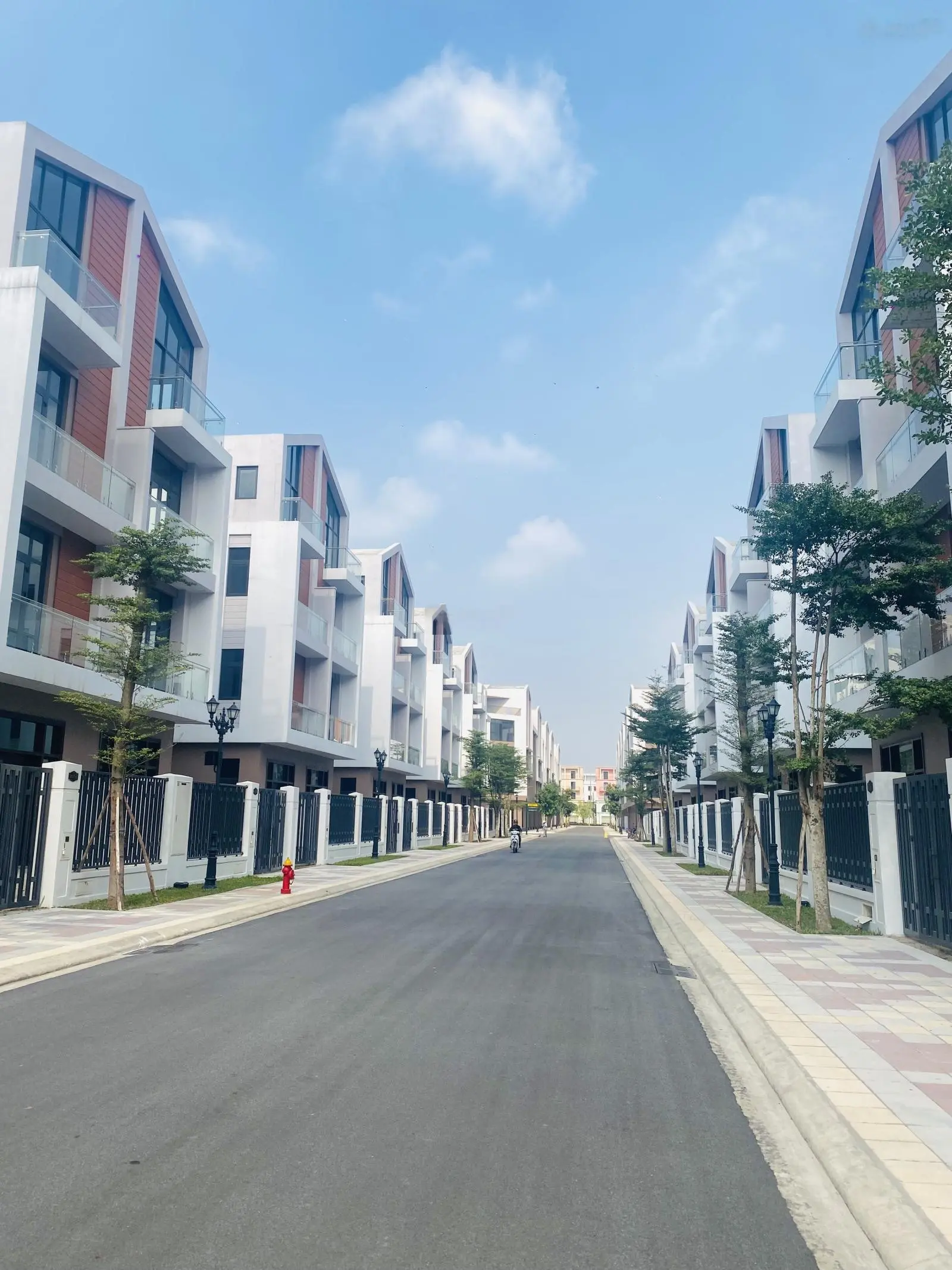 Biệt thự đơn lập Ánh dương đối diện biển khu vui chơi công viên nước đầu tư chỉ có thắng