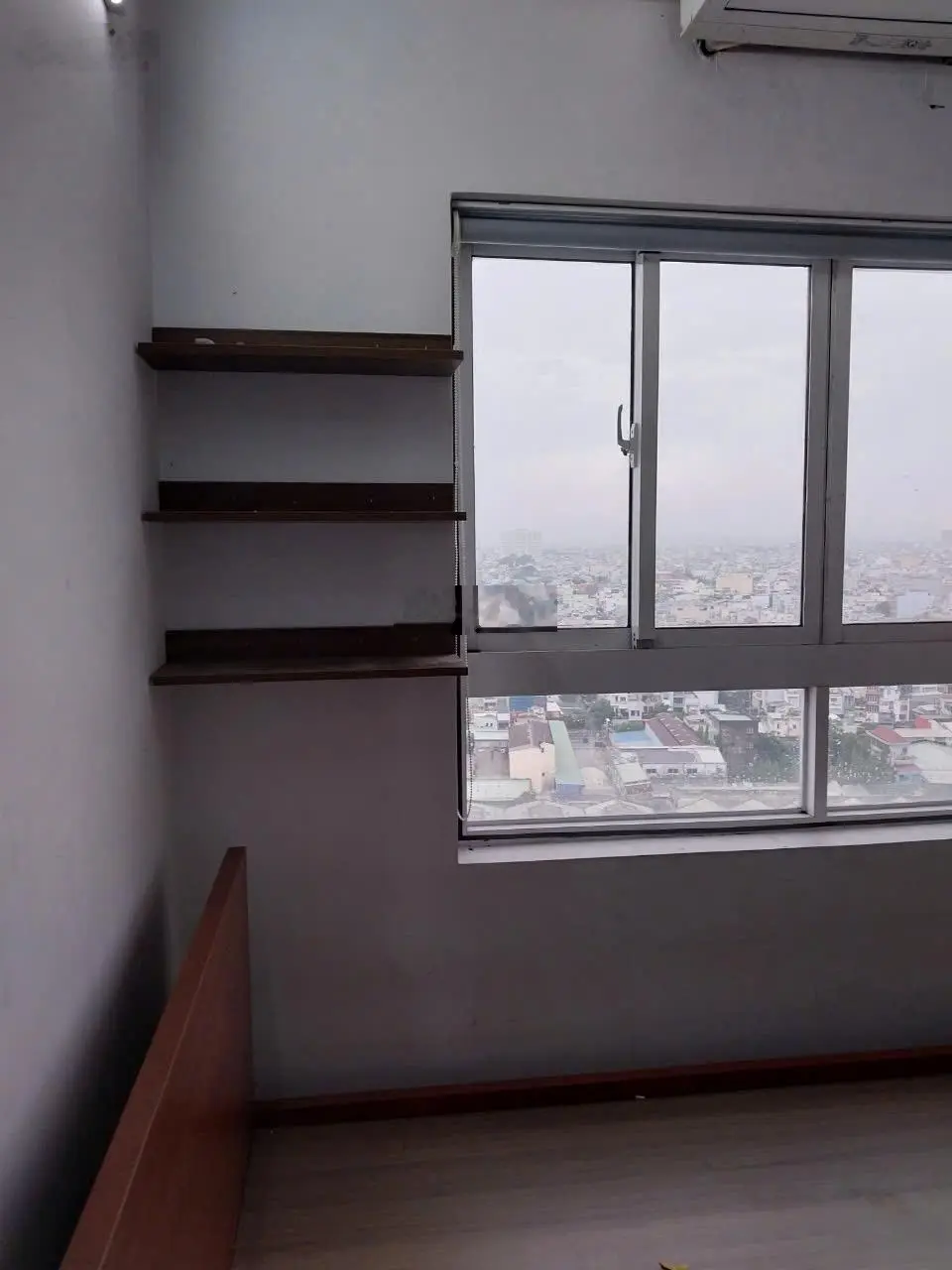 Kẹt tiền bán gấp căn IDICO Tân Phú 2PN tặng lại nội thất giá 1,68tỷ thương lượng. LH 0933 734 *** Duy