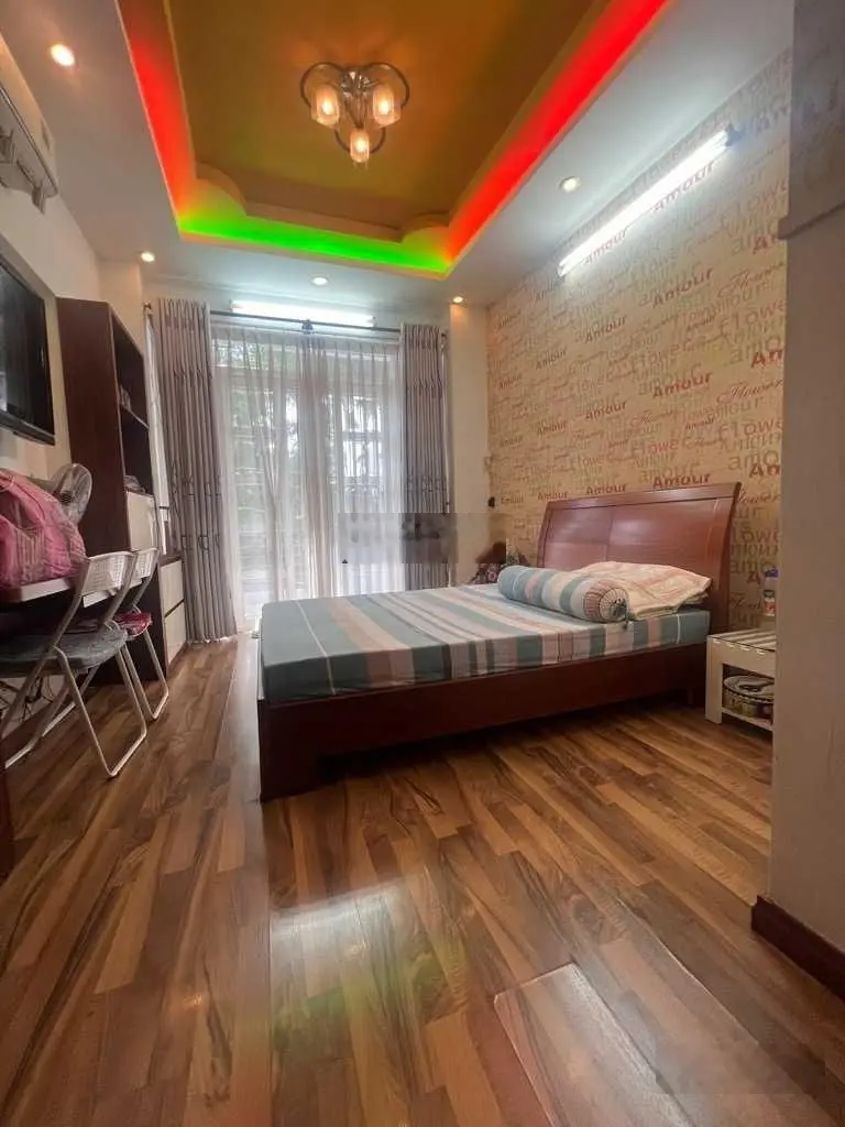 Bán nhà HXH Dương Bá Trạc, Quận 8. Nguyễn Văn Cừ. 4m x 19m. 3 tầng. Giá 8.8 tỷ. MTKD , hiếm