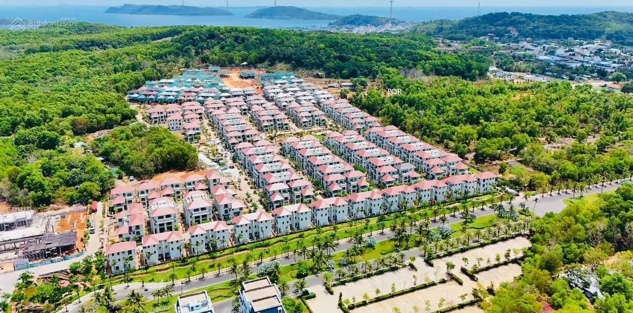 Bán cắt lỗ tứ lập trực diện công viên chỉ 14 tỷ, gia lộc mạnh cho khách thiện chí, 0365 729 ***