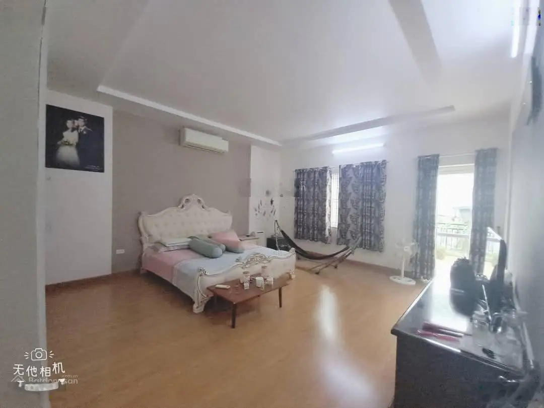Bán nhà mặt tiền đường oto 8m ngay vòng xoay Phú Hữu. DT 53m2, 3 tầng, 3pn Oto ngủ nhà. Giá 4,5 tỷ