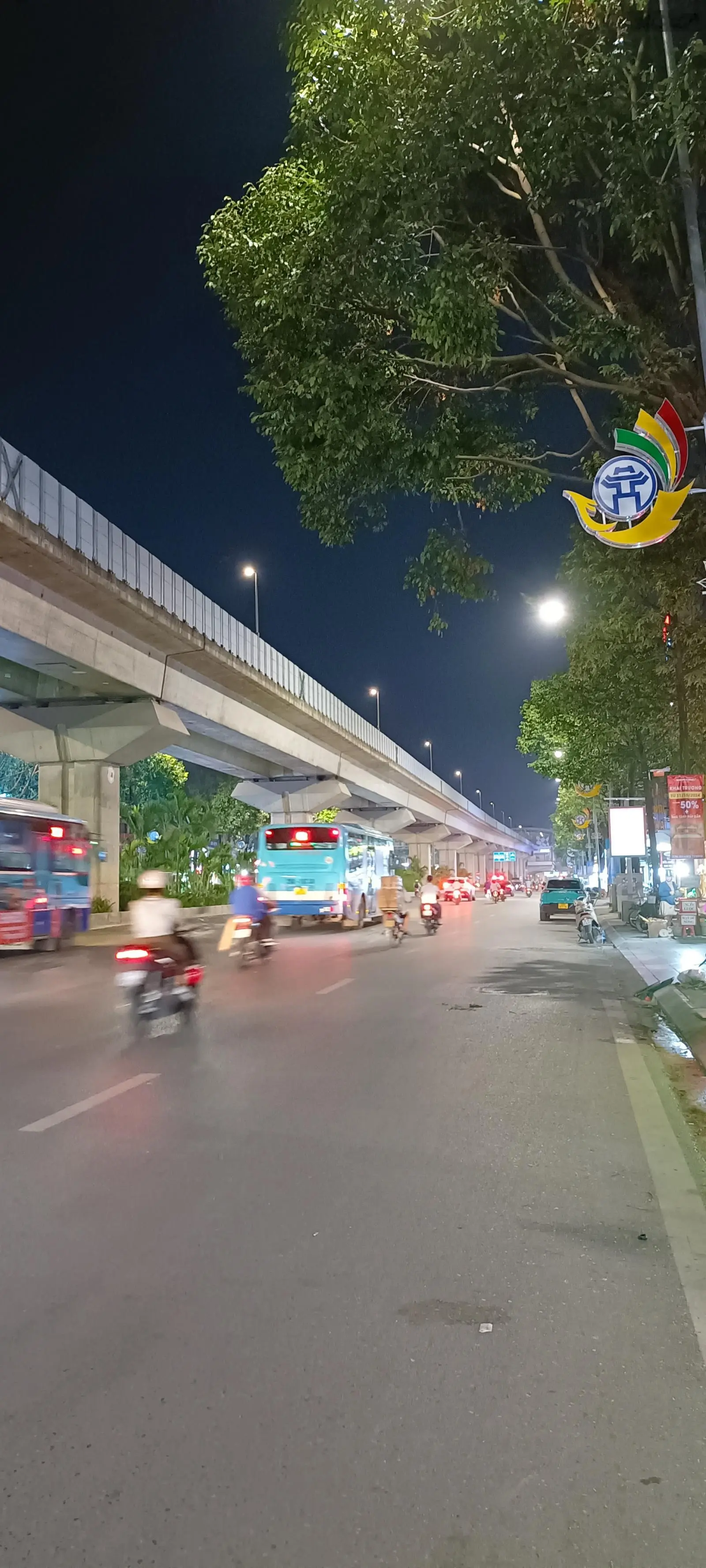 Mua nhanh kẻo lỡ các Bác ơi Văn Phú, Phú La, Hà Đông, 66m, 5 tầng, giá 9.8 tỷ, nở hậu,