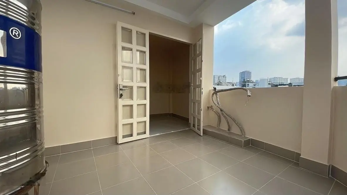 Bán nhà đẹp, khu sầm uất, gần Hàng Xanh, đường Xô Viết Nghệ Tĩnh, phường 25, Bình Thạnh