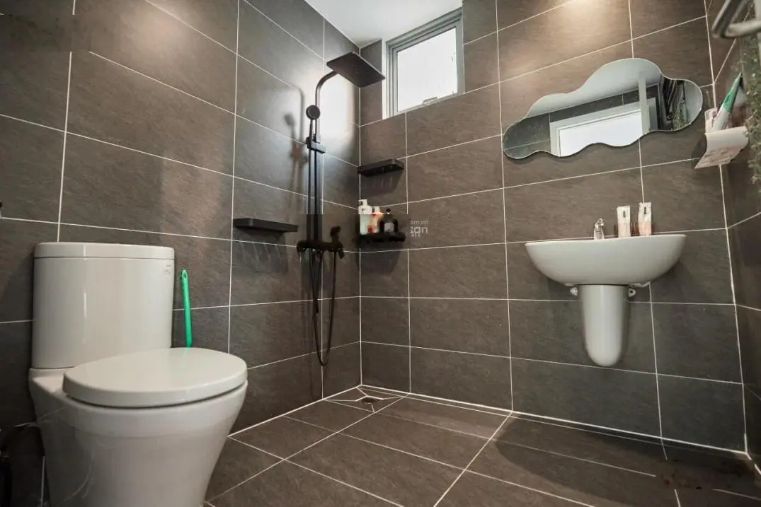 Chính chủ cần bán gấp căn hộ Resgreen Tower, Tân Phú DT 81m2 2PN 2WC giá 4.1:lh 0934 403 *** khánh