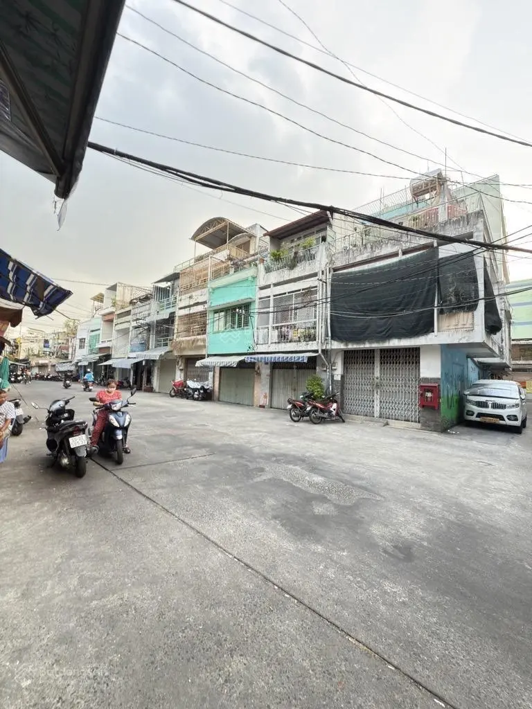 Bán nhà siêu phẩm nhà Q.11 - nhà mới mua ở ngay - 2 lầu 3 PN - 37m2 - hẻm 3m thoáng - 4.35 tỷ TL
