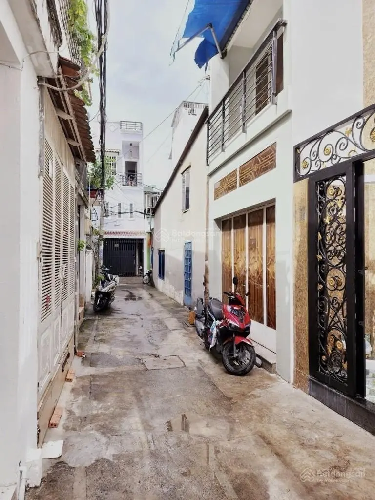 Hiếm! 5 tầng Bùi Đình Tuý - DTSD 61m2 - hẻm thẳng một trục - 3PN - hơn 4tỷ TL