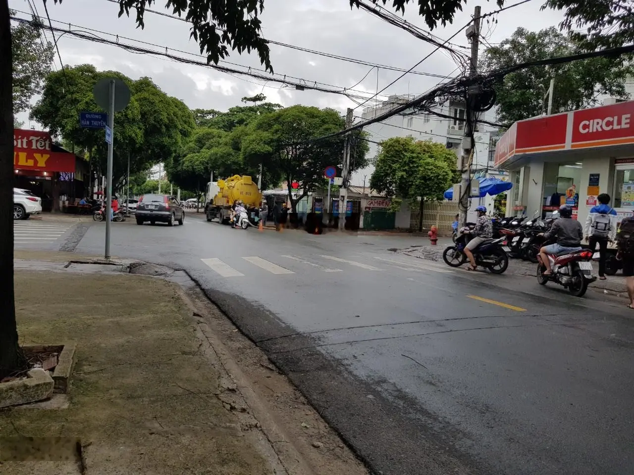 Bán căn nhà góc 2 mặt tiền Hàn Thuyên, Phường Bình Thọ, Tp Thủ Đức 300m2 56 tỷ