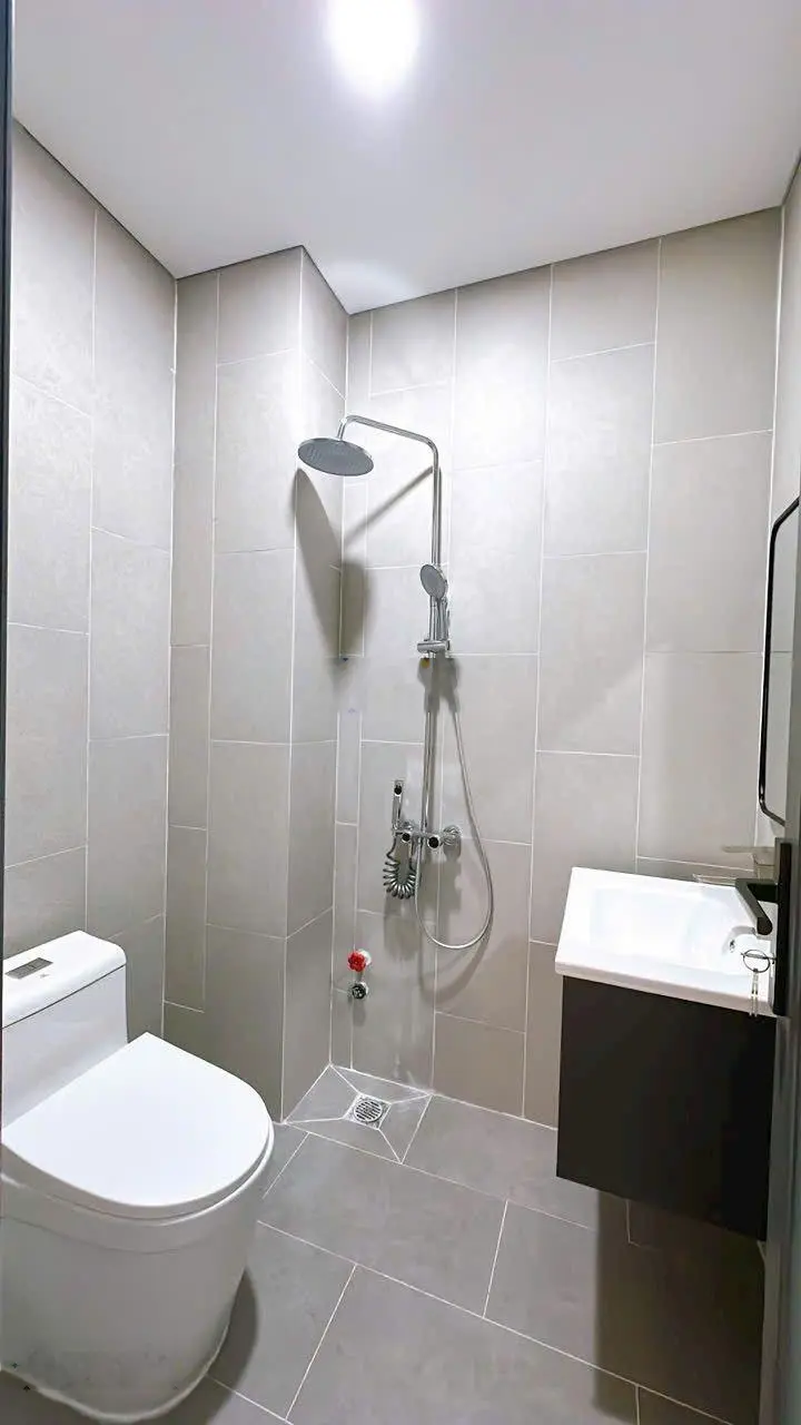 Bán nhà quận 4, nhà tốt, kèo thơm đường số xe hơi, 4 tầng xây mới hoàn công đủ, khu Vĩnh Hội !