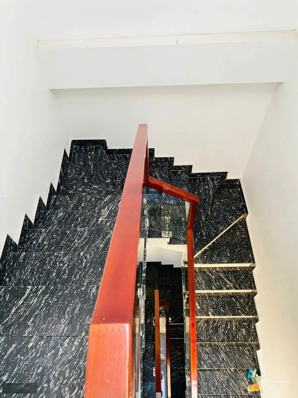 Sốc hơn 3 tỷ nhà 48m2 lô góc, độc lập dân xây 3 tầng, khu phân lô đẹp nhất Sở Dầu