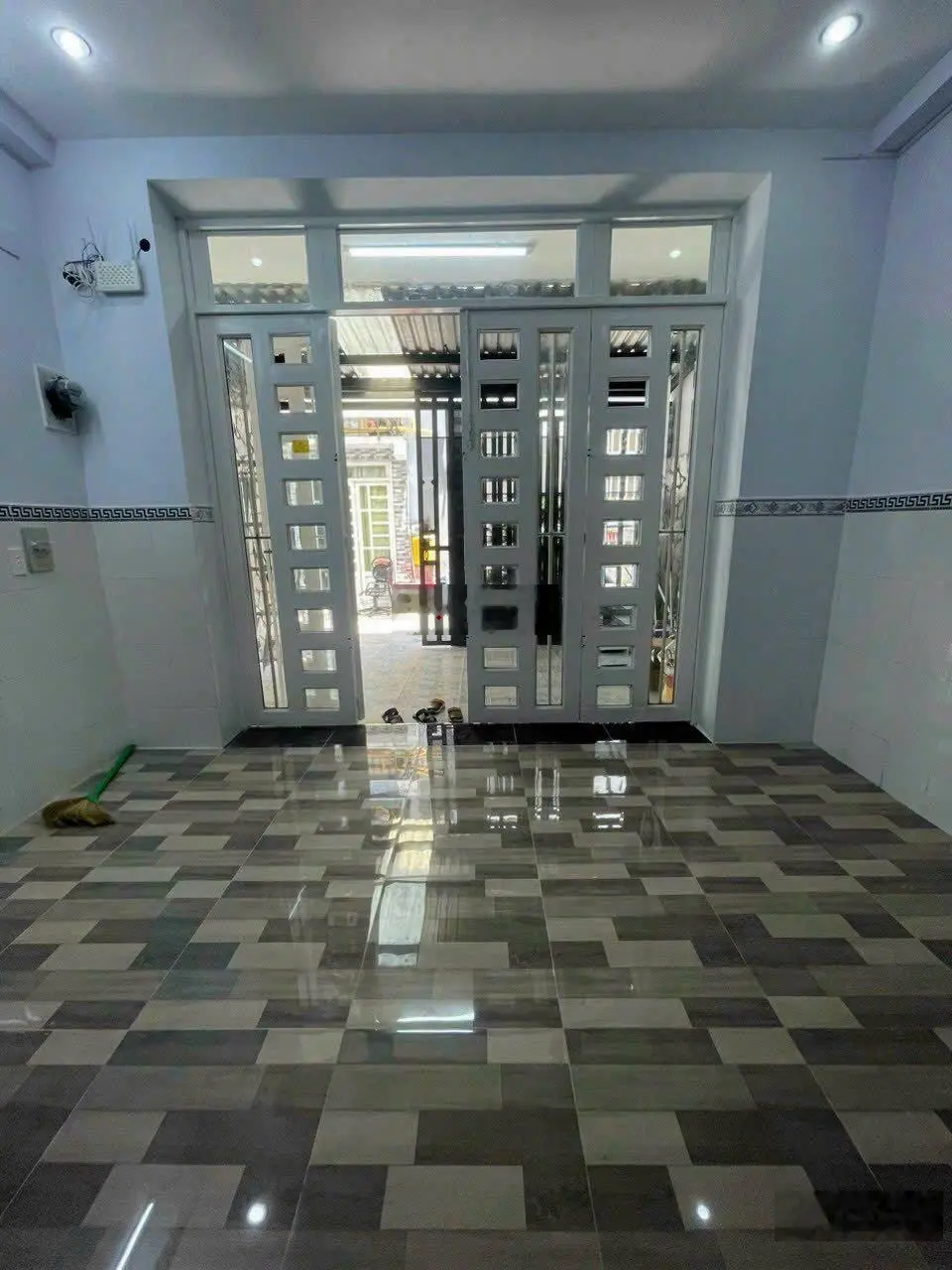 Bán nhà 4 tầng hẻm 1321 Huỳnh Tấn Phát, Phú Mỹ, Quận 7 DT: 4,5x17m có 8PN có sẵn 8 máy lạnh 4,85 tỷ
